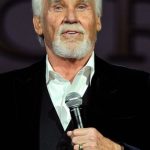 Kenny Rogers After Plastic Surgery Procedure 150x150