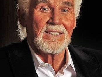 Kenny Rogers Plastic Surgery : An Obsession with it?