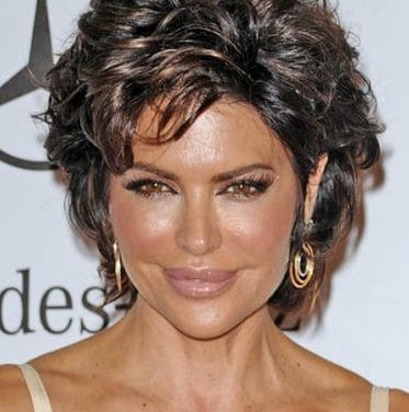 Lisa Rinna Plastic Surgery: The Truth Behind the Iconic Pout 💋