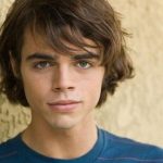 Reid Ewing Before Plastic Surgery 150x150