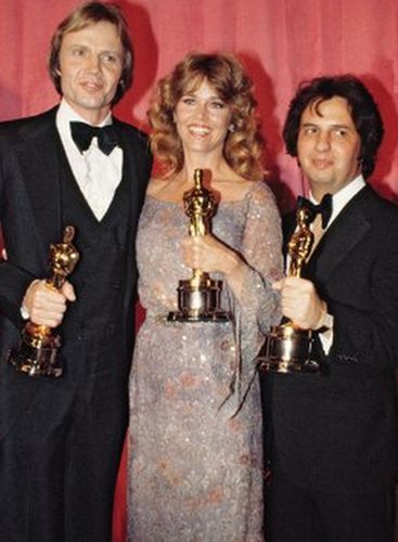 Michael Cimino with Jon Voight and Jane Fonda