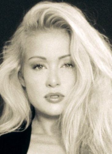 Portia De Rossi Younger Photo