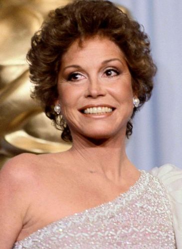 Mary Tyler Moore Before Cosmetic Surgery
