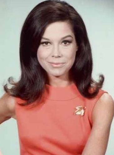 Mary Tyler Moore Younger Photo