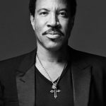 Lionel Richie After Cosmetic Surgery 150x150
